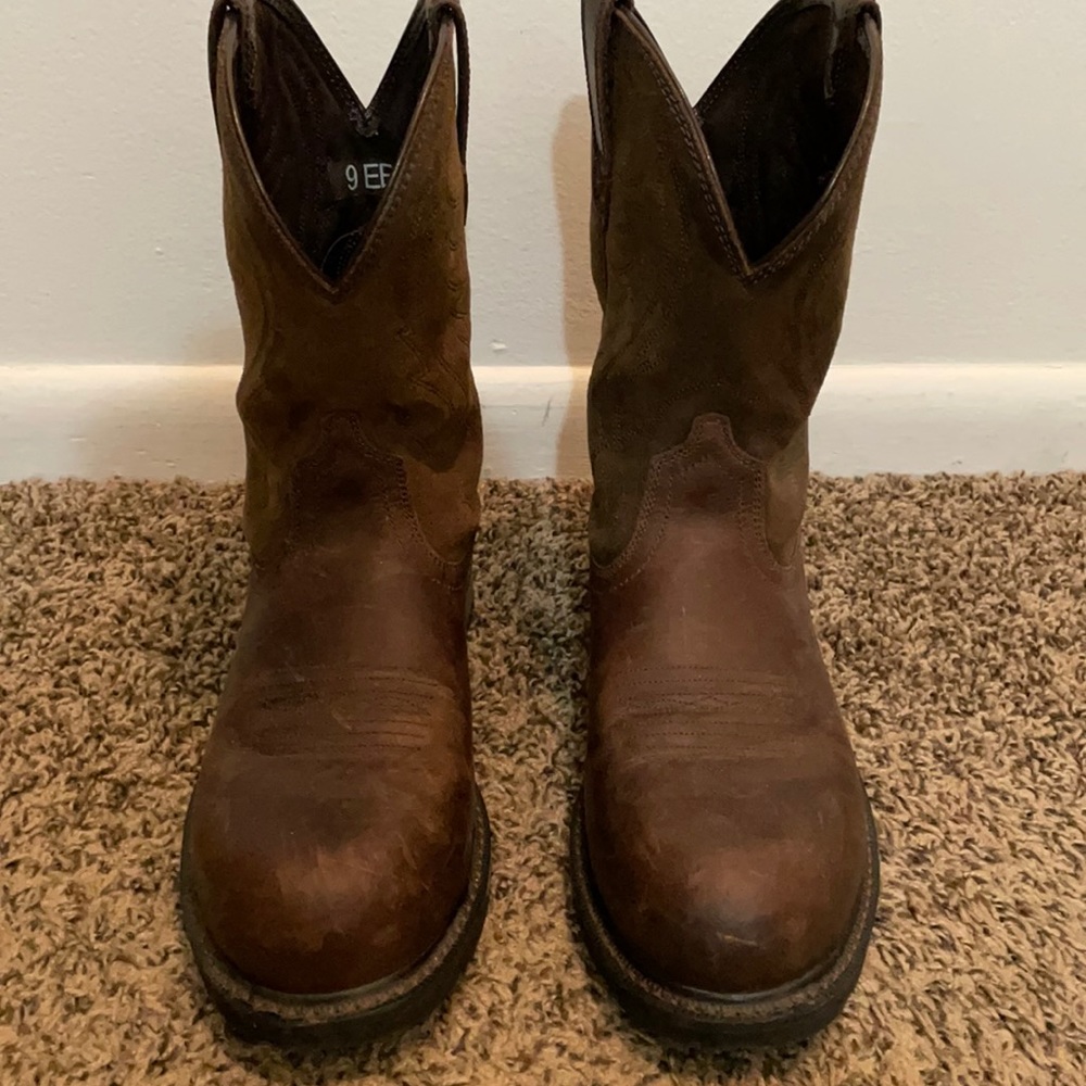 Ariat groundbreaker steel toe work boots like new